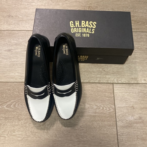 GH Bass - Classic Whitney Weejuns Size 9 - Picture 5 of 6